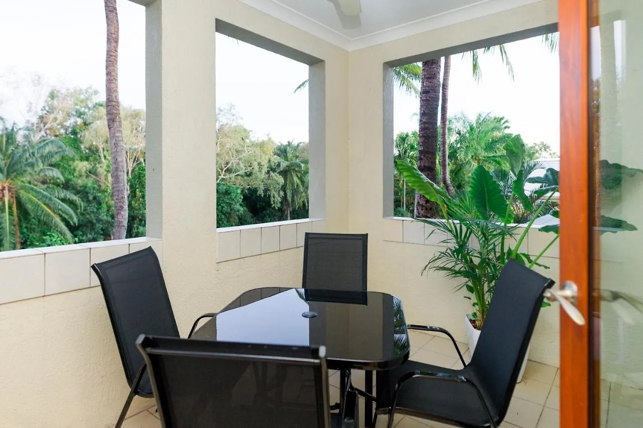Luxury Apartment Studio Port Douglas 65 Sq Mtrs And Bath