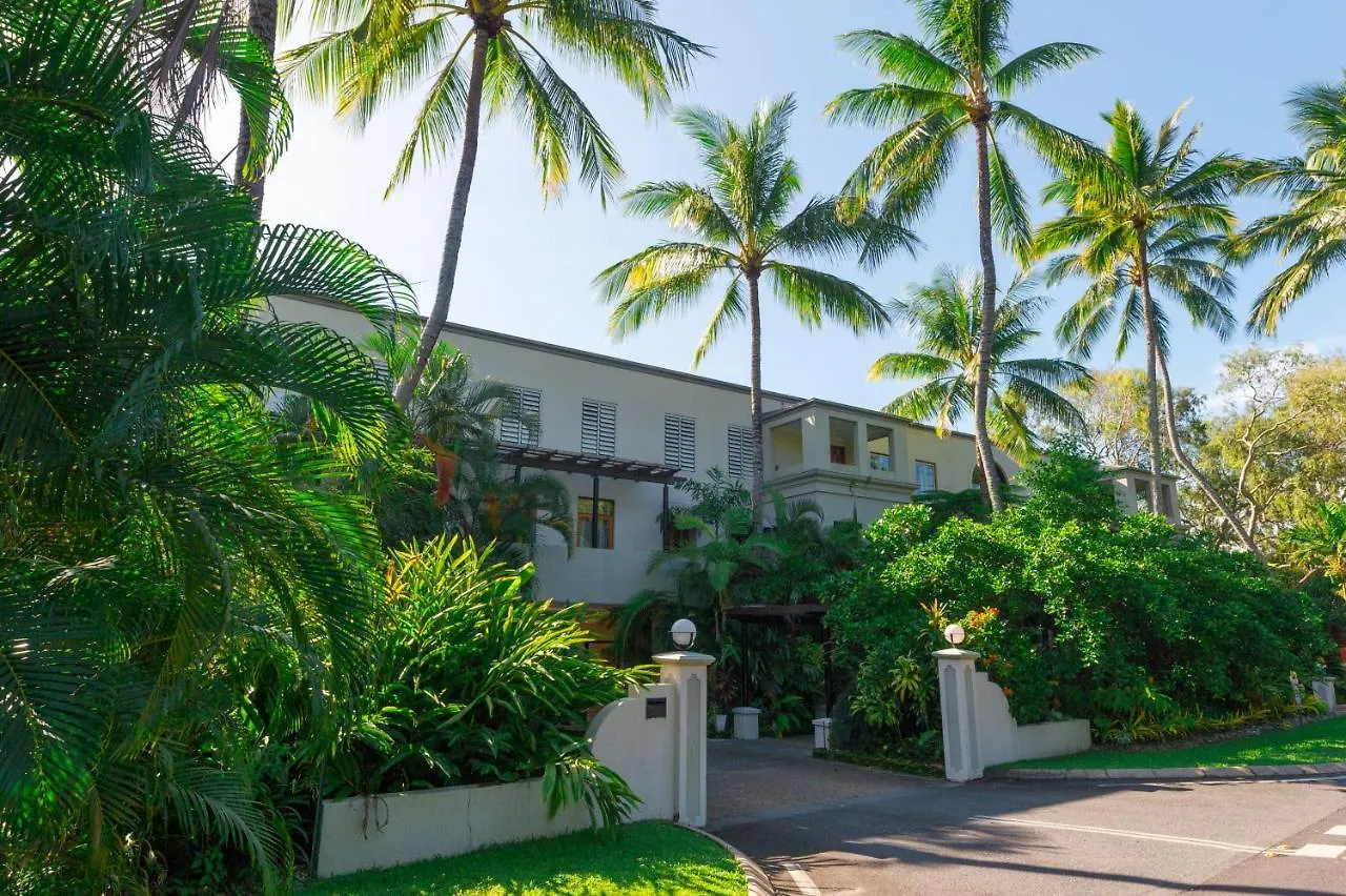 Luxury Apartment Studio Port Douglas 65 Sq Mtrs And Bath