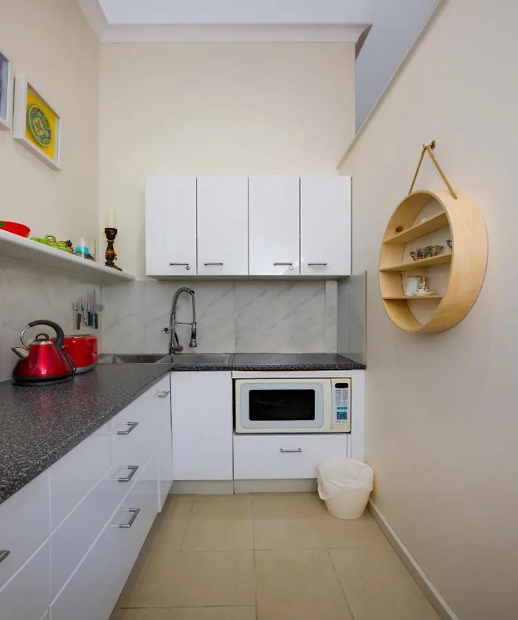 Luxury Apartment Studio Port Douglas 65 Sq Mtrs And Bath